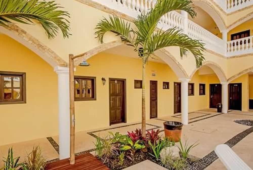 We Playa Hotel Playa del Carmen Extérieur photo