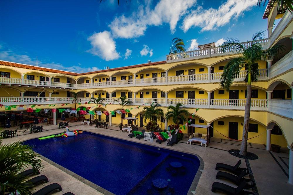 We Playa Hotel Playa del Carmen Extérieur photo
