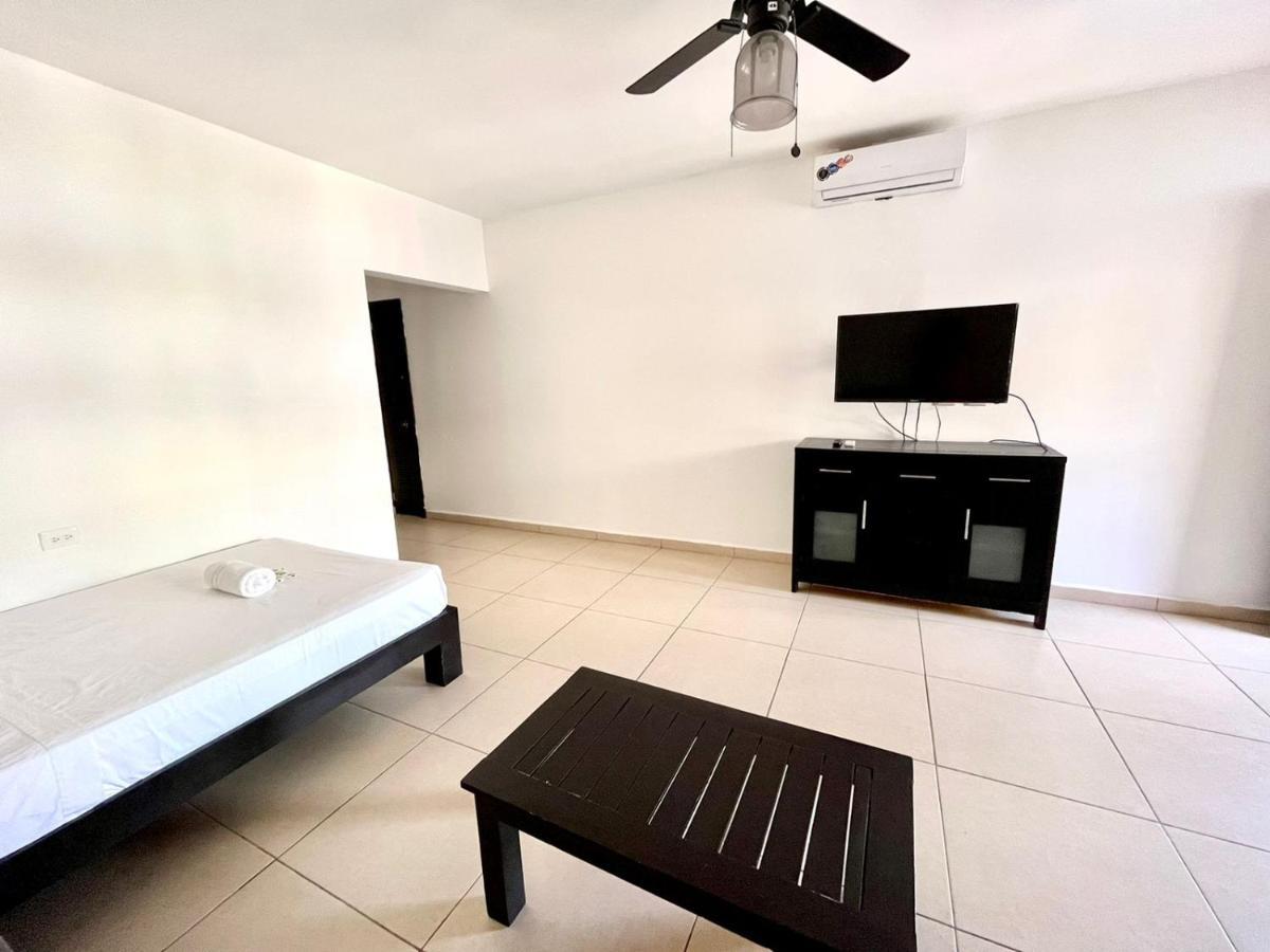 We Playa Hotel Playa del Carmen Extérieur photo
